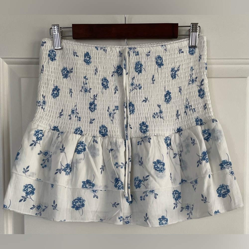 Kirious-Floral Blue and White Women's Skirt